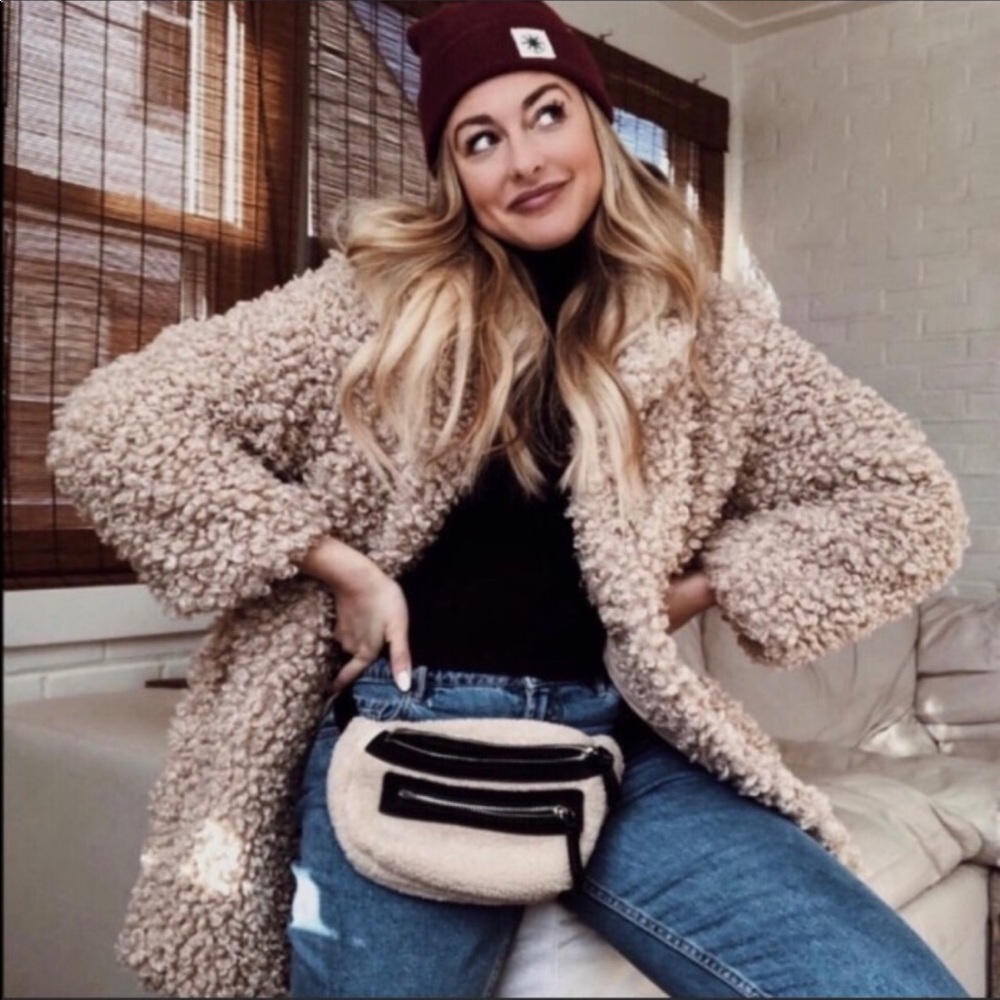 BEAUTIFUL ZARA Beige Faux Fur Coat Large-XL